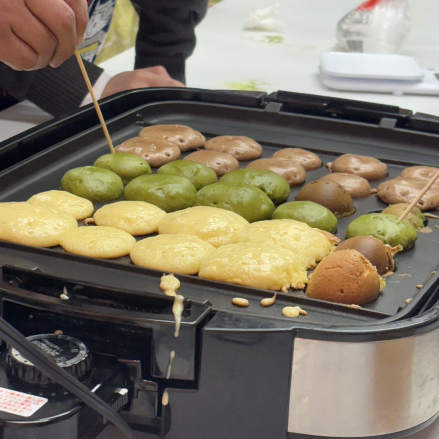 ベビーカステラ作り：家庭科部