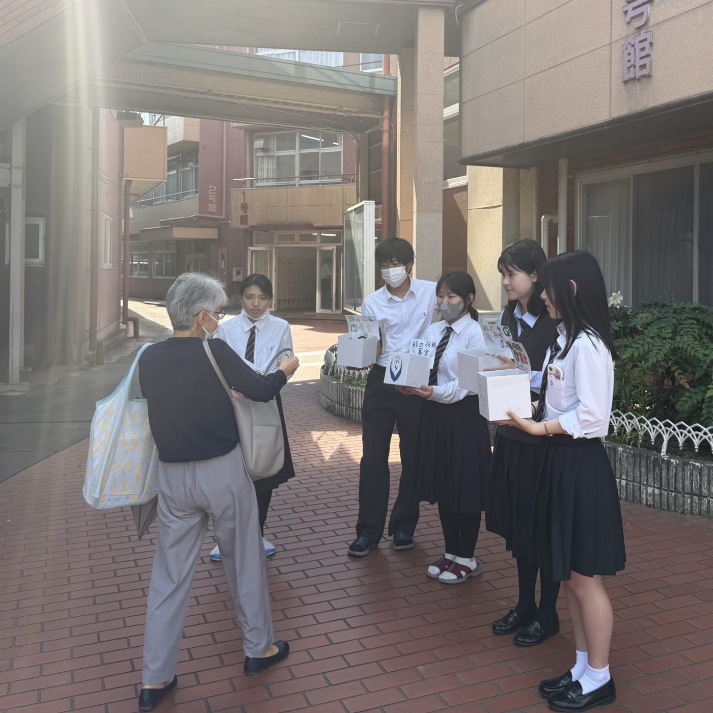 緑の募金を実施しました